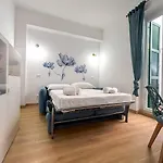 Modern With Private Balcony Near Colosseum Appartement