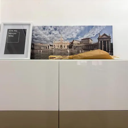 Modern With Private Balcony Near Colosseum * Rom