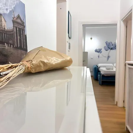 Modern With Private Balcony Near Colosseum Lejlighed